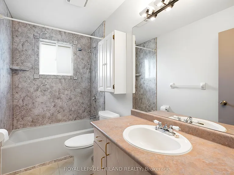 55 Sunrise Ct #A — Photo 17