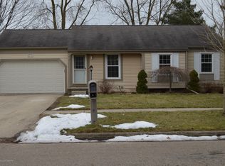 3617 Stoneleigh Dr, Lansing, MI 48910
