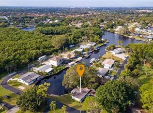 8140 Cleaves Rd, North Fort Myers, FL 33903