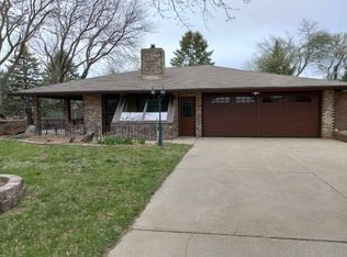 905 Walnut St, Mapleton, IA 51034