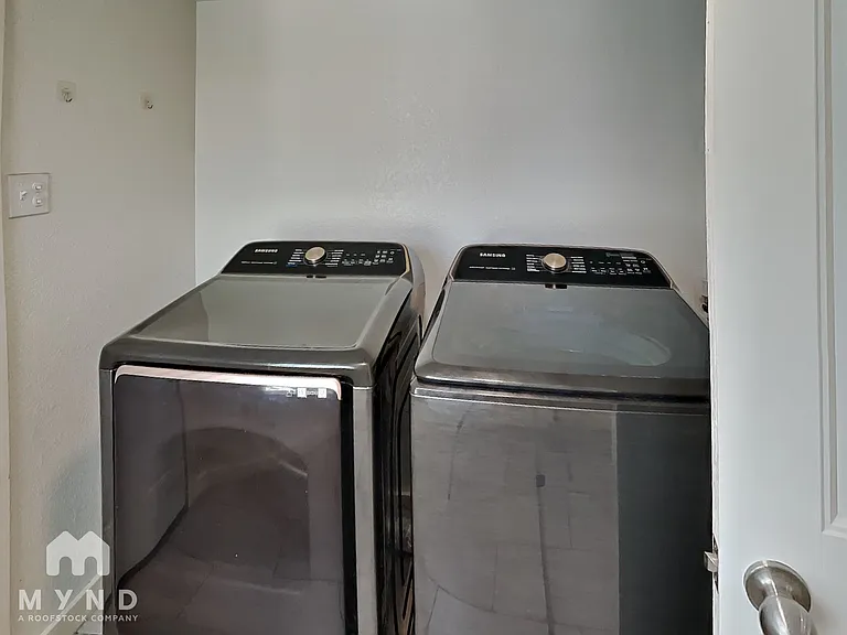 2302 S Polk St — Photo 17