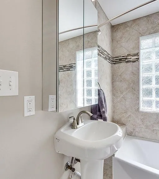 305 Buchanan St — Photo 6