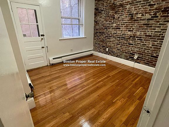 15 GARDEN St. #A Boston - Beacon Hill Unit Photo 3