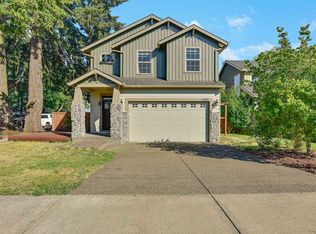 3780 2nd St, Hubbard, OR 97032