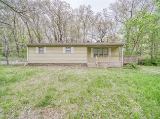 1806 Collier Dr, Waynesville, MO 65583