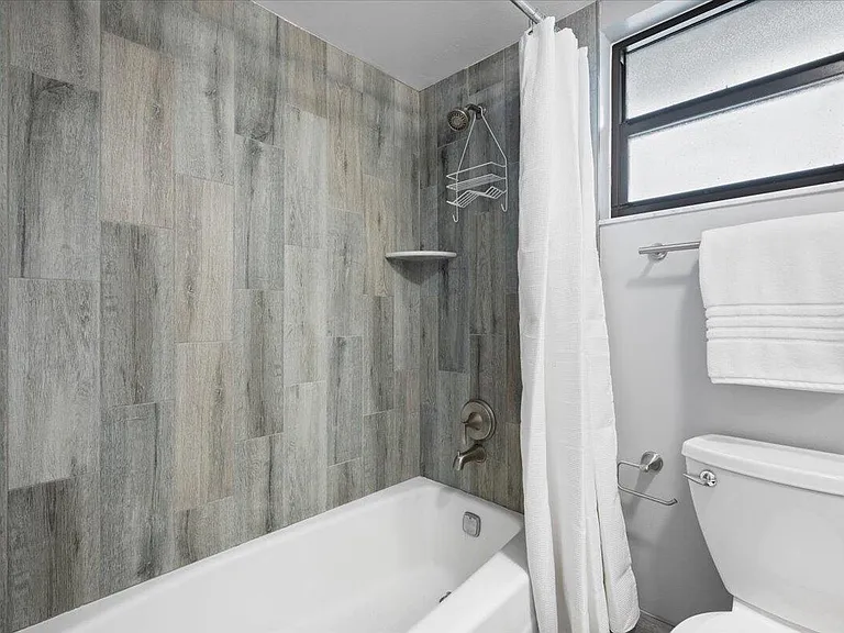11863 Wimbledon Cir #524 — Photo 5