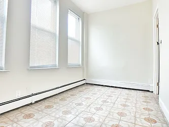 Rented by MAC Realty NY