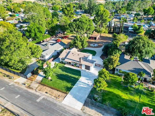 10902 Art St, Sunland, CA 91040