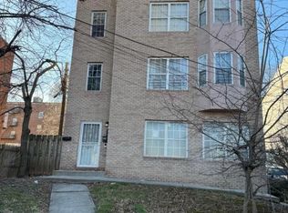 17 Parkway Dr W APT 1, East Orange, NJ 07017
