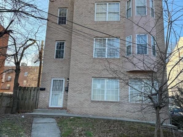 17 Parkway Dr #1