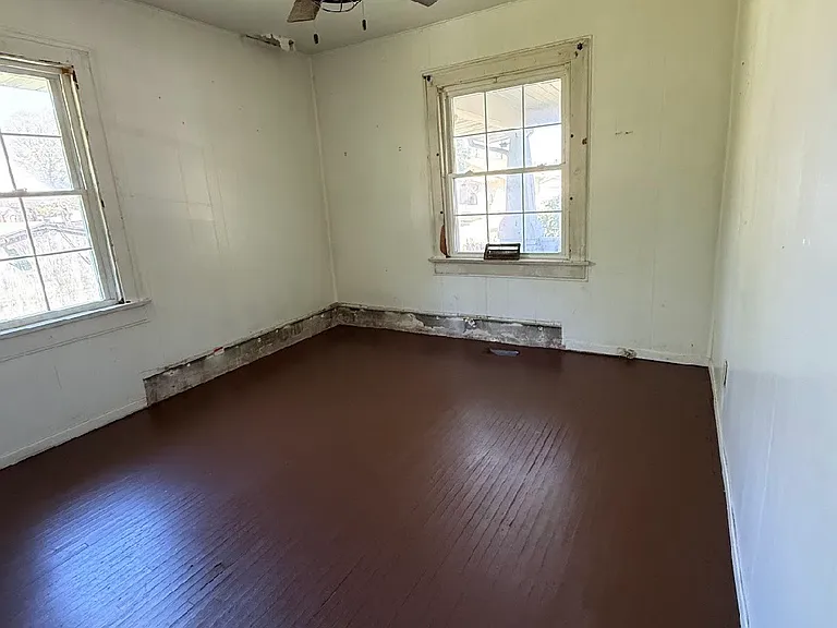 1237 E Johns Ave — Photo 6