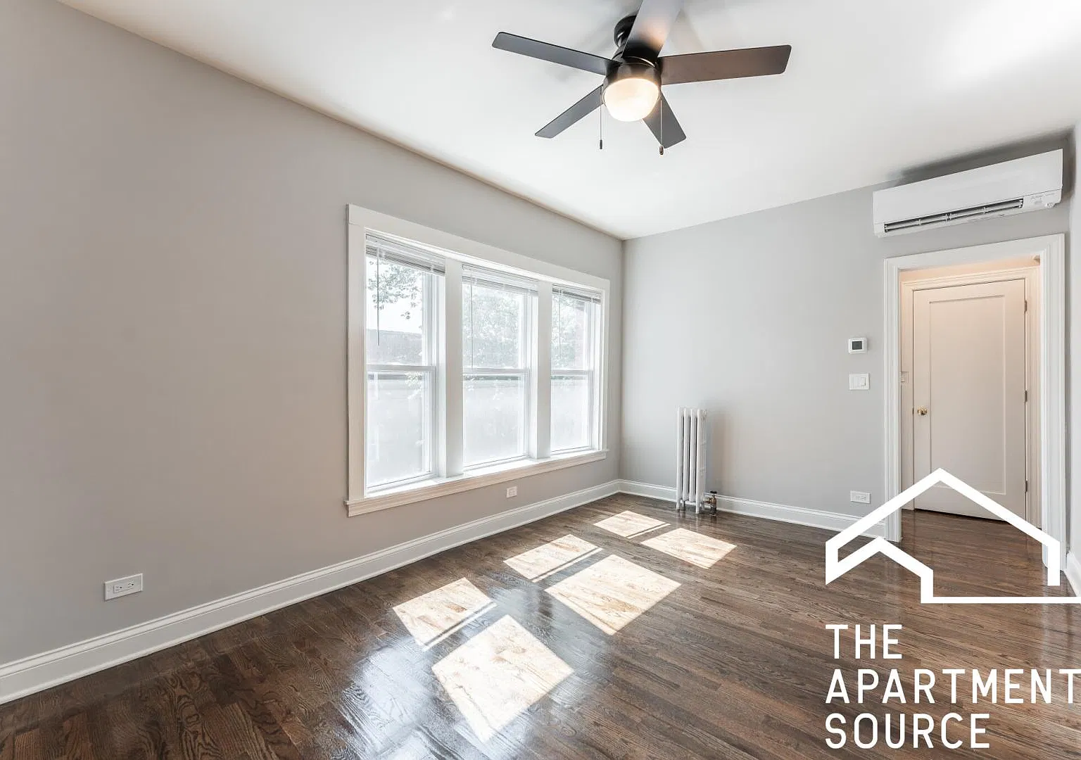 4718 N Racine Ave — Photo 2