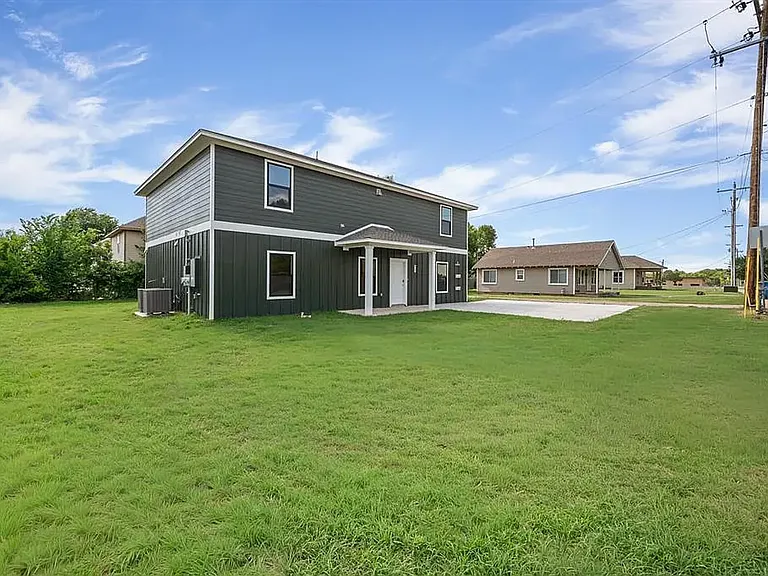 9 N State St #A — Photo 33