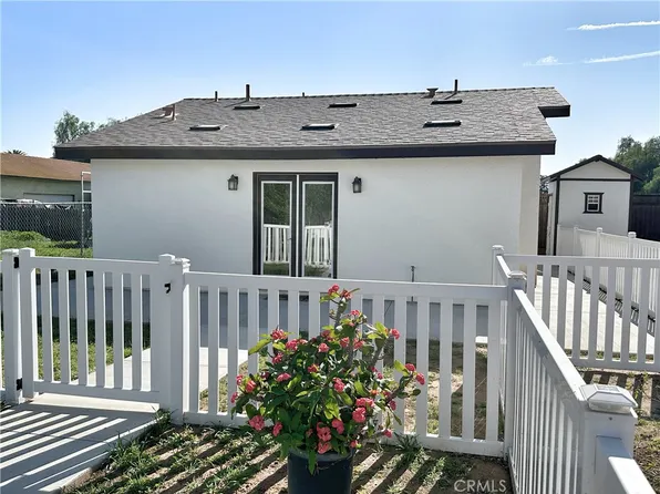 8690 Tourmaline Ct, Riverside, CA 92509
