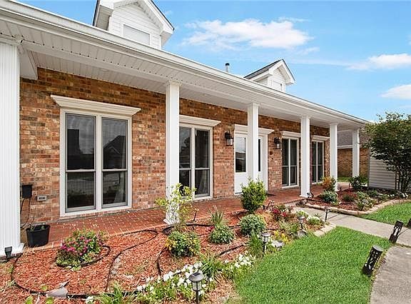 4th image of 4100 Saint James Dr