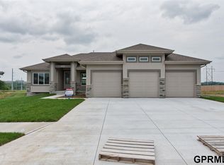 18511 Burdette St, Elkhorn, NE 68022