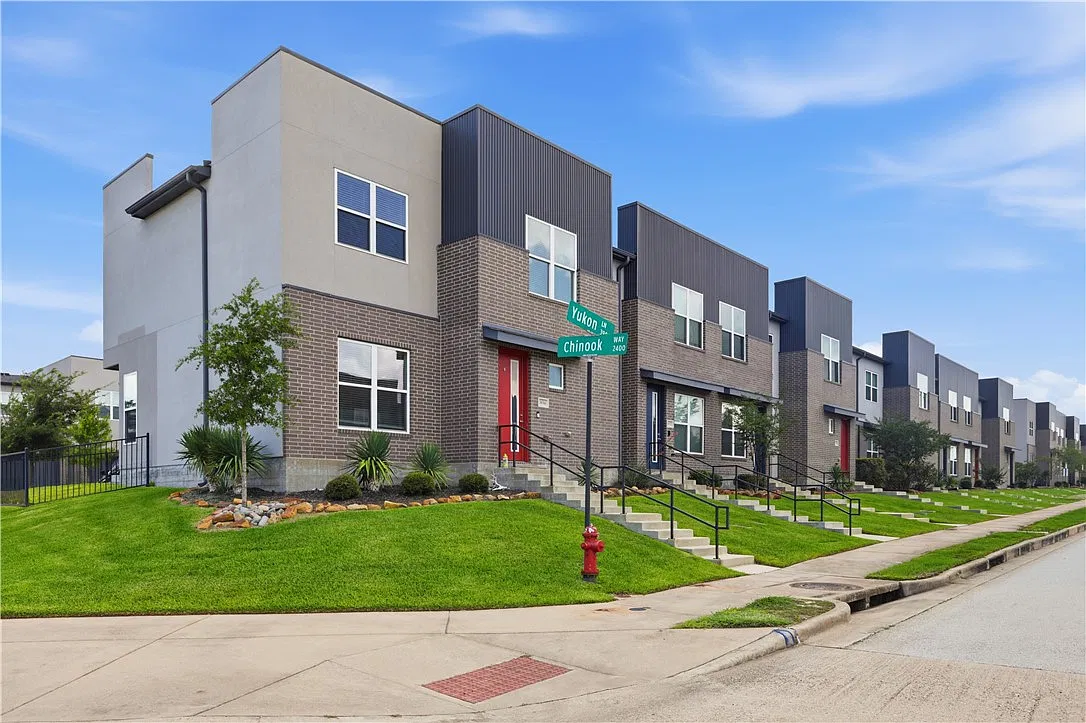 3 bed, 1617 sqft, $2,000 — Photo 2