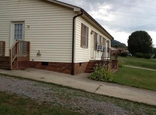 1475 Fairway Acres Rd, Lenoir, NC 28645