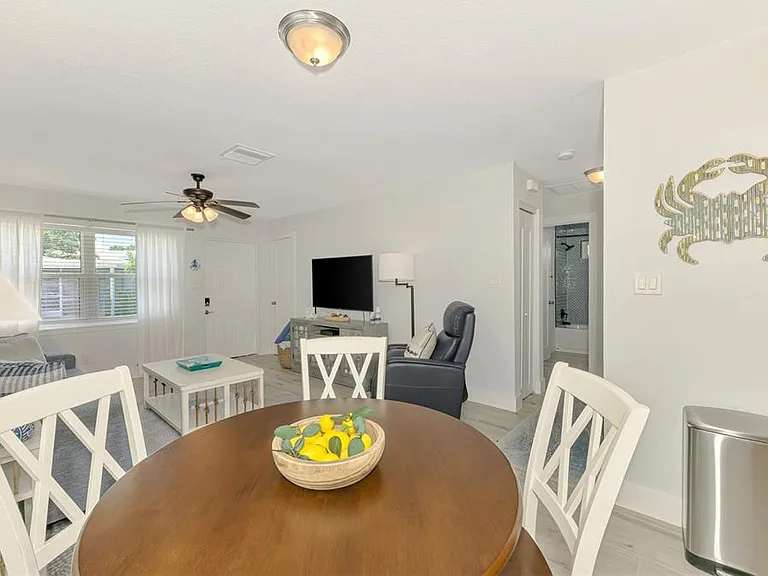 1137 N Moonmist Ct #L-7 — Photo 8