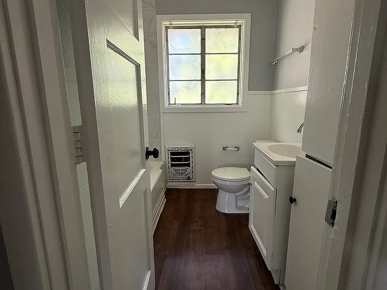 2101 College Ave #4 — Photo 14