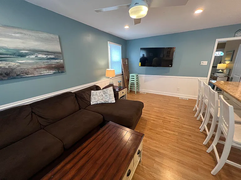 406 N Dorset Ave — Photo 7