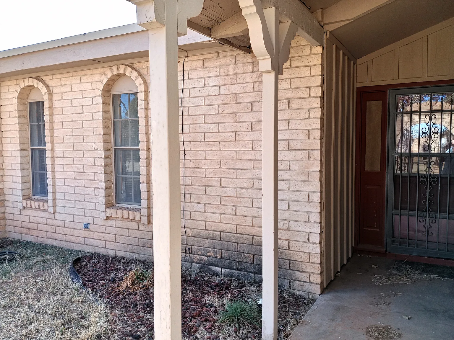 2 bed, 1500 sqft, $900 — Photo 2