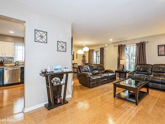 5th image of 2436 Salem Ct APT B1