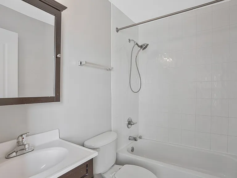 911 Kennedy St NW #11B — Photo 14