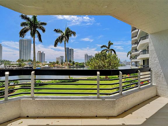 5th image of 19195 Mystic Pointe Dr APT 207