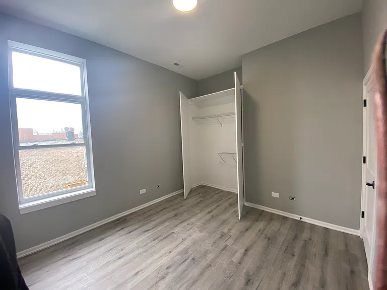 1647 N Fairfield Ave — Photo 5
