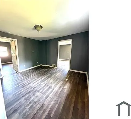 755 W 13th St — Photo 8