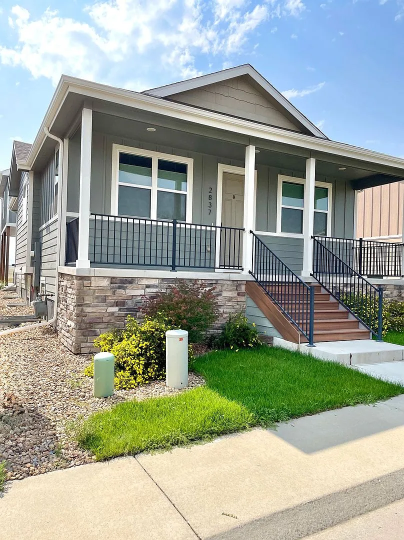 Spacious 3 Bedroom 3.5 bath in Berthoud Co!! — Photo 3