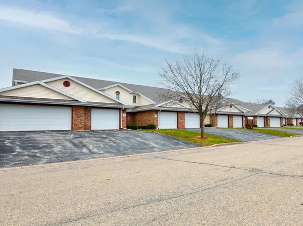 205 W Parry St APT 101, Dodgeville, WI 53533