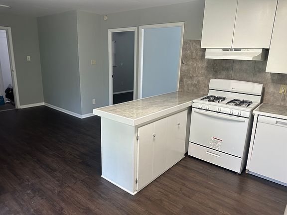 5th image of 5 Southbrook Cir
