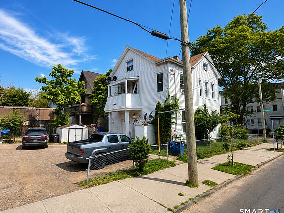 3rd image of 236 Davenport Avenue