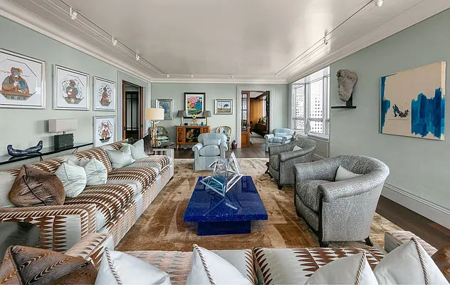 Sold by Compass | media 2