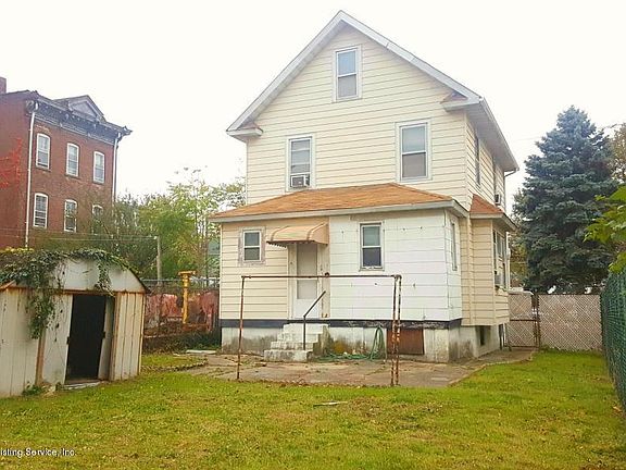 3rd image of 33 Lafayette Ave