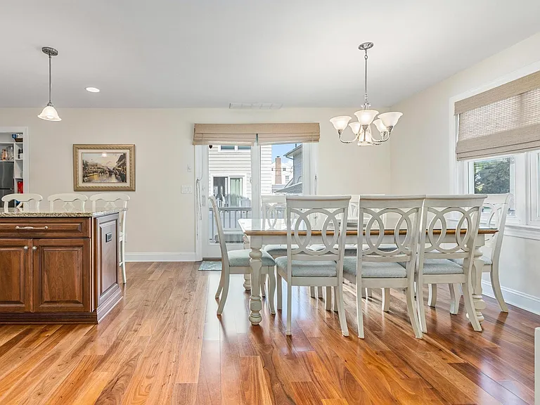 29 N Iroquois Ave — Photo 12