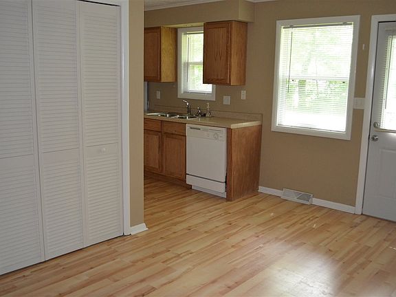 4th image of 1616 Cynthia Dr