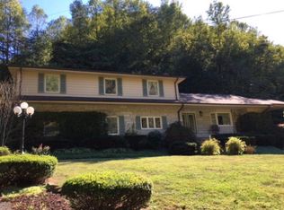1278 Ratliff Creek Rd, Pikeville, KY 41501