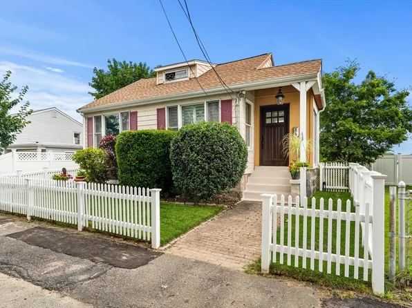 20 Lind St, Quincy, MA 02169