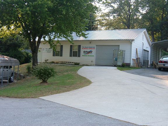 1344 sq ft comm bldg