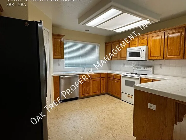 9908 N Meridian Ave — Photo 6