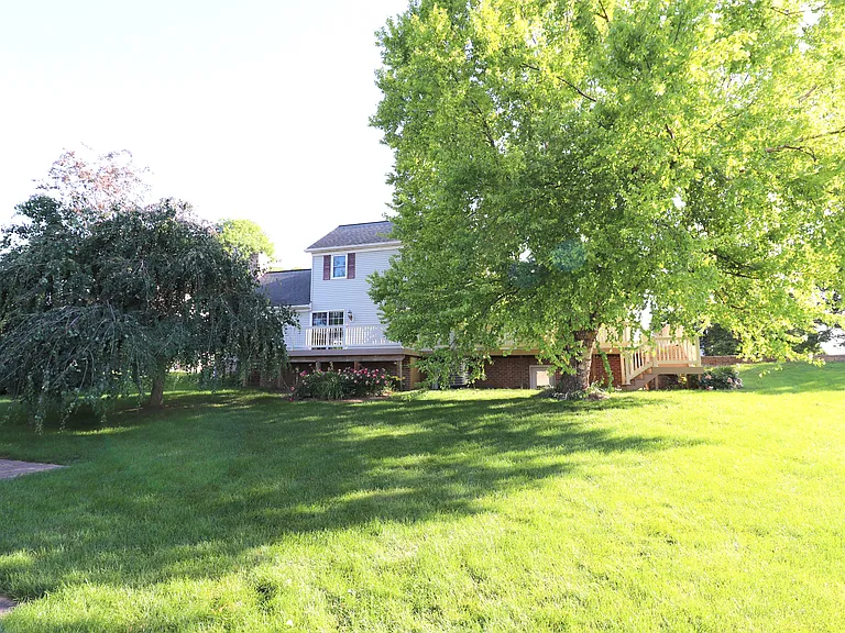 2130 W Main St — Photo 36