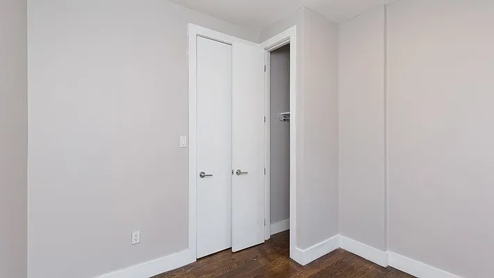 Rented by Nooklyn NYC LLC | media 31