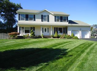 870 Chivas Dr, Toms River, NJ