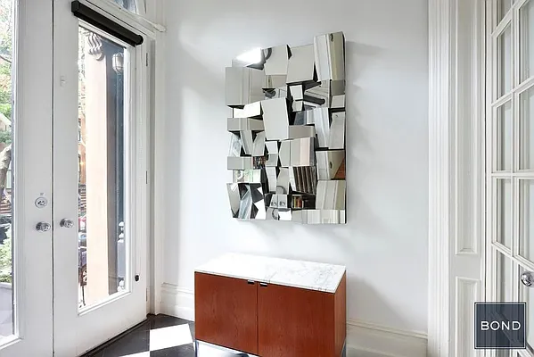 Rented by Bond New York | media 51