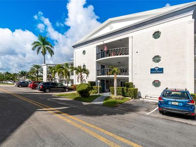 470 Paradise Isle Blvd #204, Hallandale, FL, 33009