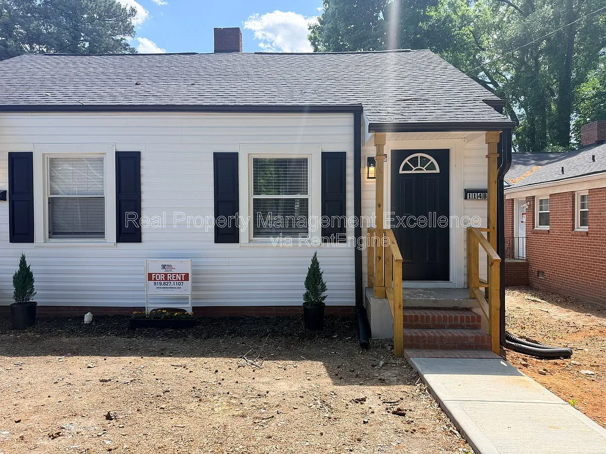 Building Photo - 114 E Club Blvd #B