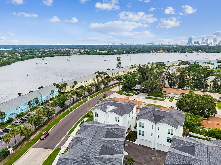 3826 Pompano Dr SE — Photo 101